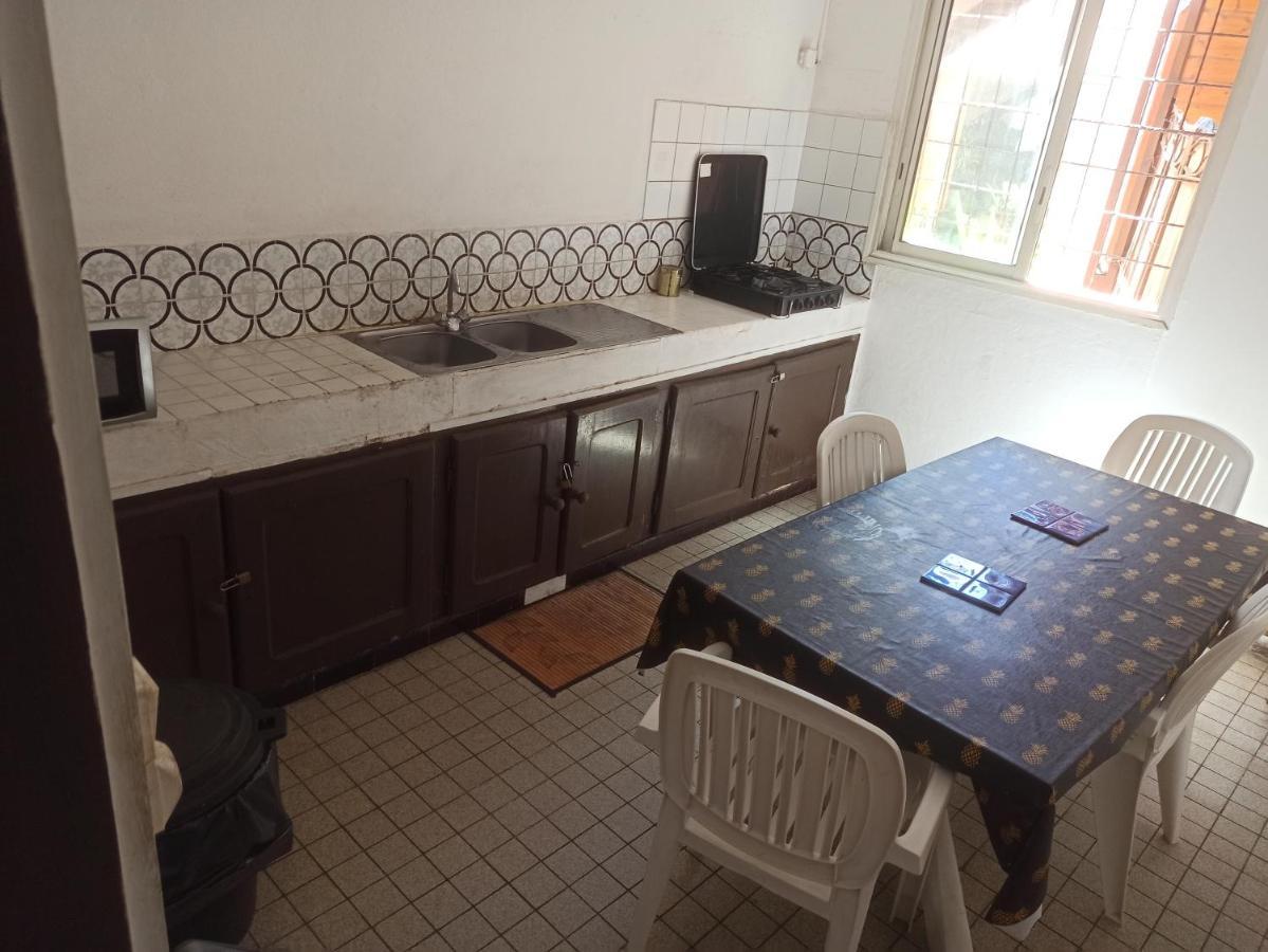 Locatriolet Appartement Saint-Denis Buitenkant foto
